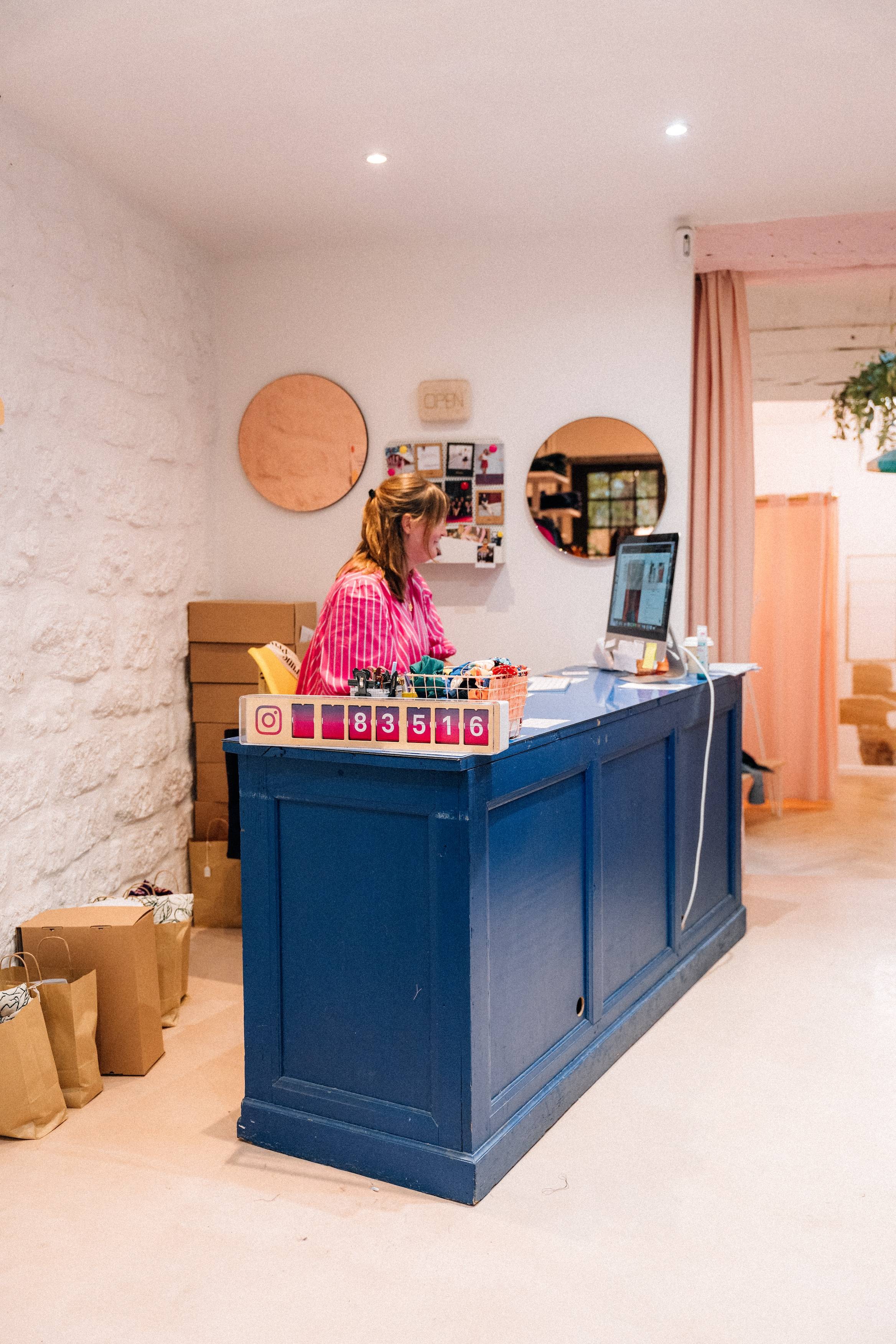 Smiirl Instagram Counter 7 digits on a cash desk